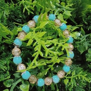 Elegant Turquoise and Gold Beaded Bracelet
